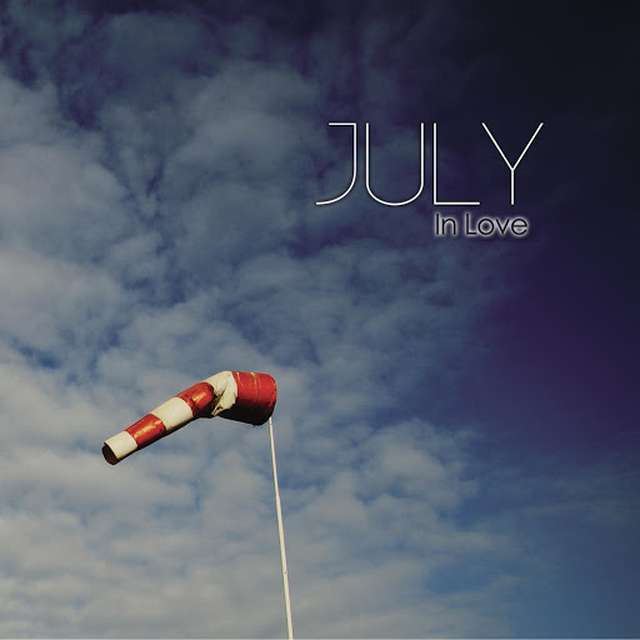 July《In Love》[CD级无损/44.1kHz/16bit]